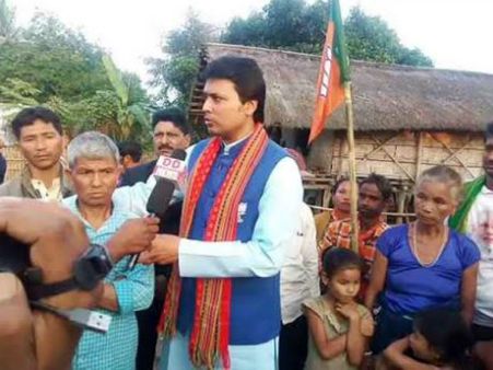 কালিয়াগঞ্জে রোড শো বাতিল, রাজ্যের মুখ্যমন্ত্রীকে কটাক্ষ করলেন বিপ্লব দেব