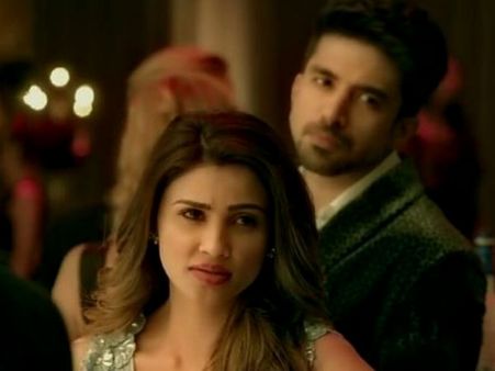 'রেস থ্রি'-তে ডেজি শাহের 'বিজনেস ' সংলাপ হিট! খিল্লিতে মাতোয়ারা টুইটার, দেখুন পোস্টগুলি