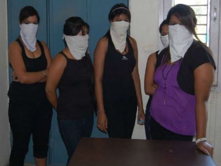 ম্যাসাজ পার্লারের আড়ালে মধুচক্র! কলকাতায় পুলিশের জালে ৫৪