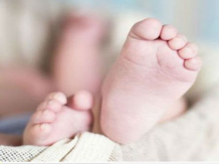 ঘন ঘন সন্তান নিয়ে সামাজিক বিদ্রুপ! জন্মের পর চতুর্থ সন্তানকে চার্চে ফেলে এলেন বাবা-মা