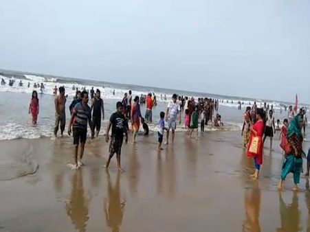 সমুদ্রে দুর্ঘটনা ঠেকাতে নজিরবিহীন পদক্ষেপ! নিয়মভাঙা স্নানে এবার গ্রেফতার