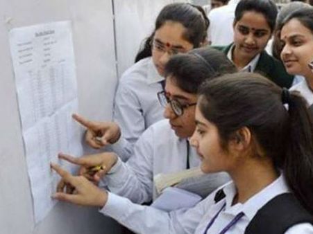 ষষ্ঠ স্থানাধিকারী নিধির পছন্দ ক্রিকেট! প্রিয় ক্রিকেটারটি কে জানেন