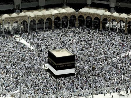 মক্কার গ্র্যান্ড মসজিদে আত্মঘাতী হলেন এক ফরাসী! মর্মান্তিক সেই ভিডিও দেখুন