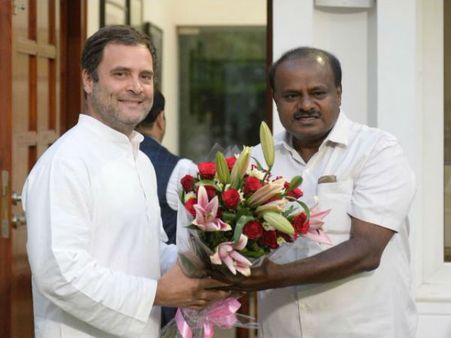 ২০১৯-এ জোট হিসেবেই লড়বে কংগ্রেস-জেডিএস! মন্ত্রক বন্টনের দিনই ঘোষণা