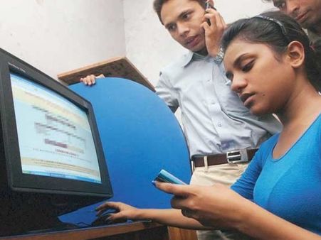 বরাবরের ফার্স্ট এবার মাধ্যমিকে হয়ে গেল সেকেন্ড, মাধ্যমিকে শীর্ষ স্থান পেল না শীর্ষেন্দু