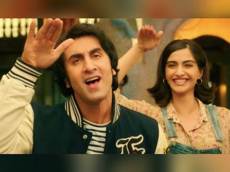 'সঞ্জু ' ছবির নতুন গান মনে করাচ্ছে বলিউডের ৮০-র দশক! দেখুন ভিডিও