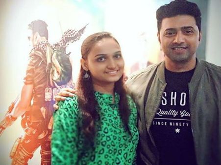 চৌবাগায় তরুণীর অস্বাভাবিক মৃত্যু! মানসিক অবসাদ বলে প্রাথমিক অনুমান