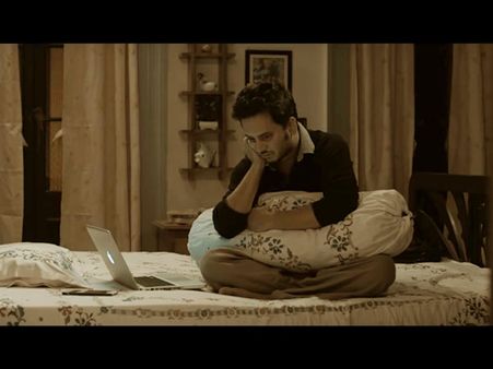 দর্শকের মন কি প্রজাপতি হয়ে ছুঁতে পারল 'পিউপা' 