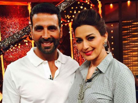 সোনালী বেন্দ্রেকে সাহস দিলেন অক্ষয় কুমার, নায়িকার সঙ্গে দেখা করলেন নিউইয়র্কে