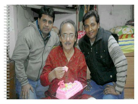 ছাদ থেকে পড়ে গুরুতর আহত! হাসপাতালে ভর্তি বর্ষীয়ান অভিনেতা চিন্ময় রায়