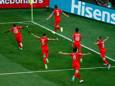 ৬-১-এর বিশাল ব্যবধানে জয়ের তলায় চাপা পড়ে গেল ইংলিশ ডিফেন্সের সমস্যা, স্টার্লিং-এর অফ-ফর্ম