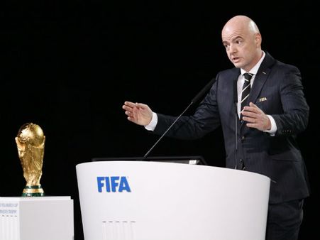 বিশ্বকাপ শেষে রেফারি এবং ভিএআর-এর প্রশংসায় ফিফা প্রেসিডেন্ট