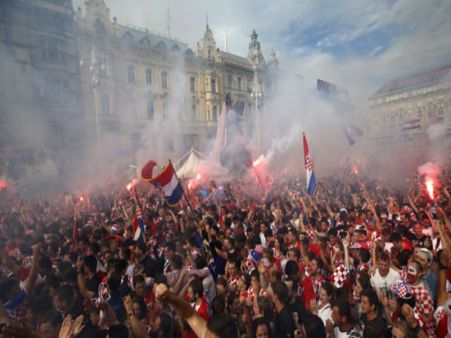 আমরা বিশ্বকাপ জিতেছি! মন্তব্যের জেরে সোশ্যাল মিডিয়ায় ট্রোলড কিরণ বেদী