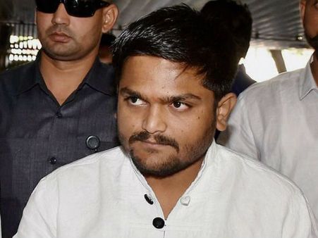 ৩ বছরের পুরনো মামলায় ২ বছরের কারাদণ্ড পতিদার নেতা হার্দিক প্যাটেলের