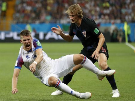 বেশি সতর্ক হতে গিয়ে ডুবল আইসল্যান্ড, ক্রোয়েশিয়ায় টোটাল ফুটবলে বুঁদ বিশ্ব