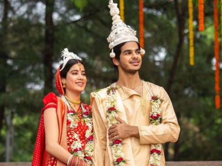 বর-কনের বেশে ঈশান-জাহ্নবী! ছবি প্রকাশ করে শুভেচ্ছা করণের