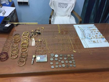 ধারাবাহিক চুরির তদন্তে কেঁচো খুঁড়তে কেউটে! পরিচারিকার কাছ থেকে উদ্ধার ২৪ লক্ষের গয়না