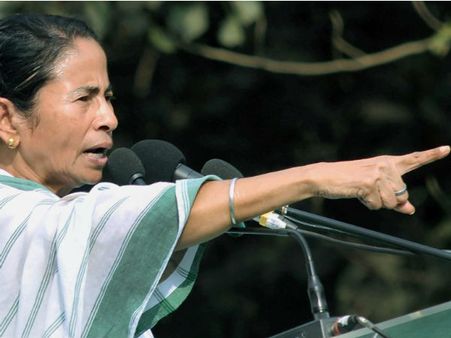 ‘মাদার’কেও রেয়াত করছে না বিজেপি, শিশুপাচার-কাণ্ডে সন্ন্যাসিনী গ্রেফতারে সরব মমতা