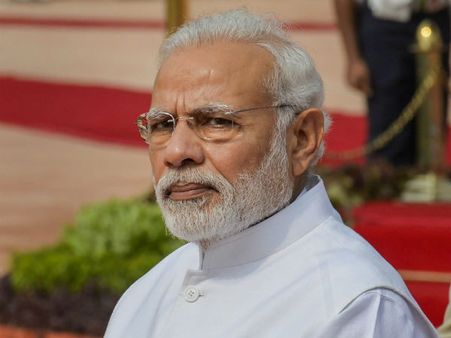 সমকাম ইস্যুতে কড়া মনোভাব থেকে মোদী কেন সরে আসতে বাধ্য হন! জানুন বিজেপি-র অন্দরমহলের ঘটনা