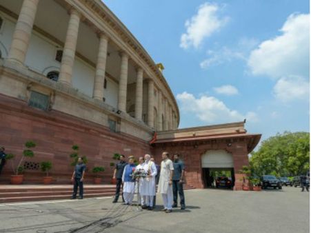 অনাস্থা-পরীক্ষায় মোদী সরকার, কী বলছে রাজনৈতিক গণিত ও ইতিহাস