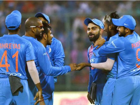 ইংল্যান্ডের বিরুদ্ধে মাইন্ড গেম খেলছেন কোহলি, তাঁর বাজি কে জানেন