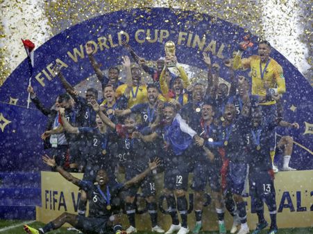 সোশ্যাল মিডিয়ায় বিশ্বকাপ জয়ী ফ্রান্স দলকে শুভেচ্ছা ফুটবল নক্ষত্রদের