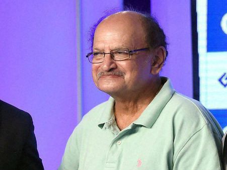 বিদেশের মাটিতে প্রথম টেস্ট জয়ী ভারত অধিনায়ক অজিত ওয়াদেকর প্রয়াত