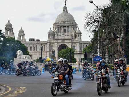 সাবধান! কলকাতার রাস্তায় বেপরোয়া গাড়ি চালালে আর রক্ষা নেই, অনিবার্য হাজতবাস