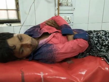 অবহেলা সইতে না পেরে রাগে স্বামীর যৌনাঙ্গ কেটে নিলেন স্ত্রী