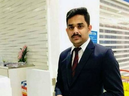 কেরলের বন্যা নিয়ে অসম্মানজনক মন্তব্য! বিদেশে চাকরি খোয়ালেন রাজ্যের যুবক