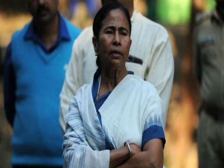 Independence Day Live- দেশজুড়ে সাড়ম্বরে পালিত স্বাধীনতা দিবস, রেড রোডের অনুষ্ঠানে মমতা