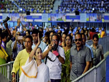 মমতা বন্দ্যোপাধ্যায় মায়ের মতো! এনডিএ শরিকের 'বার্তা'য় নতুন সমীকরণের ইঙ্গিত