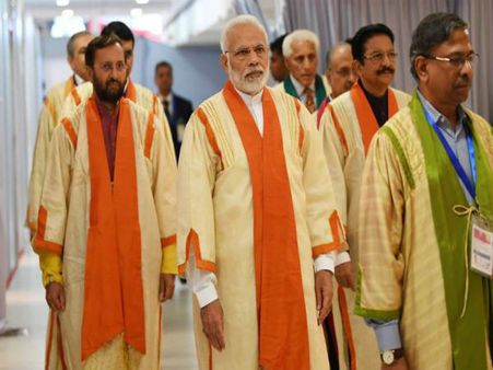 '২০২২ এর মধ্যে মহাকাশে উড়বে ভারতের পতাকা', লালকেল্লা থেকে বার্তা প্রধানমন্ত্রীর