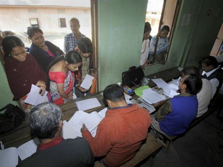 পশ্চিমবঙ্গে ৩ কোটি বাংলাদেশি অনুপ্রবেশকারী! গোয়েন্দা সংস্থার প্রাক্তনীর মন্তব্যে চাঞ্চল্য