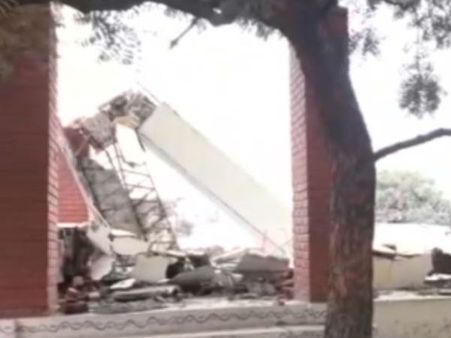 হায়দরাবাদের স্কুলে মর্মান্তিক দুর্ঘটনা! ক্যারাটে অনুশীলনের সময় প্রাণ গেল ২ ছাত্রীর, আহত আরও ৫