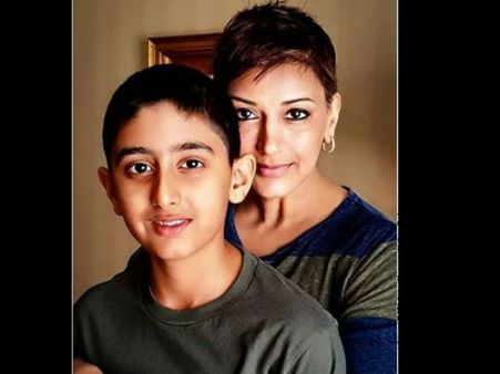 ক্যানসার-যুদ্ধের মধ্যে ছেলের জন্মদিনে নয়া পোস্ট সোনালীর, দেখুন মন ছুঁয়ে যাওয়া ভিডিও