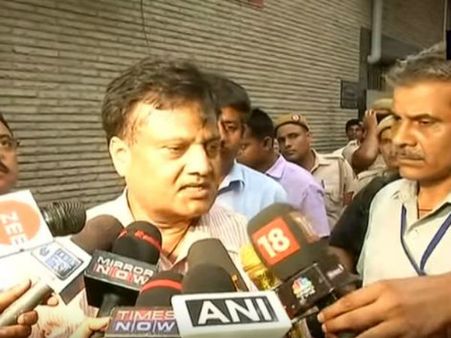 দেশের এক সেরা পুলিশ অফিসারের কাহিনি! সারাজীবন কোন কীর্তির স্বাক্ষর রেখে গেলেন তিনি