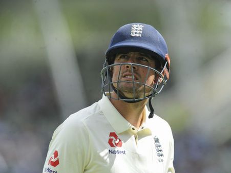 টেস্টে বাঁহাতি হিসেবে রানের শিখরে উঠলেন কুক, সেরা পাঁচ বাঁহাতি কারা দেখে নিন