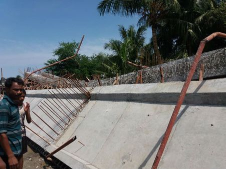 পোস্তা, শিলিগুড়ির পর কাকদ্বীপ! নির্মীয়মান সেতু ভেঙে দুর্ঘটনা