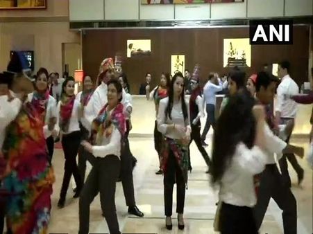 সমকামে বৈধতার রায় বেরোতেই ললিত হোটেলে শুরু উৎসব, কী বললেন কেশব সুরী