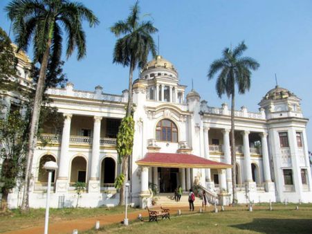 পুজোর আগে খুলে দেওয়া হল এই রাজপ্রাসাদ! রয়েছে পর্যটকদের রাত্রিবাসের ব্যবস্থাও, জেনে নিন বিস্তারিত