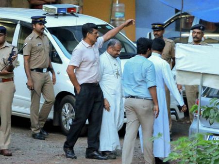 যাবতীয় প্রতিরোধ শেষ, সন্ন্যাসিনীর ধর্ষণকাণ্ডে অভিযুক্ত বিশপকে গ্রেফতার