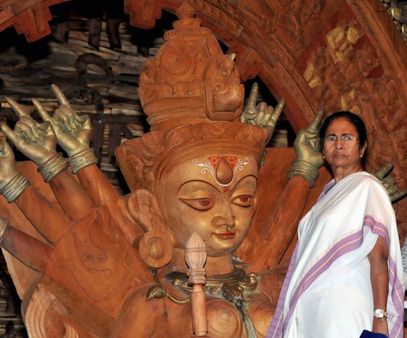 মমতার পুজোর ‘চাঁদা’ ২৮ কোটি! এবার রেড রোডে দুর্গা-কার্নিভাল হবে ২৩ অক্টোবর