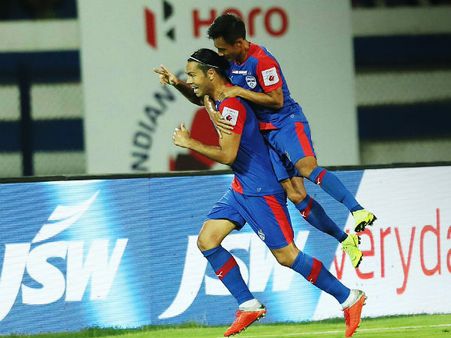 আইএসএল ২০১৮-১৯, গতবারের ফাইনালের মধুর প্রতিশোধ নিলেন সুনীল ছেত্রীরা