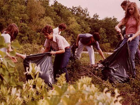 জগিং-এর সঙ্গে সঙ্গে প্লাস্টিক সাফাই অভিযান, বেঙ্গালুরু পারলেও কলকাতা কেন পারছে না