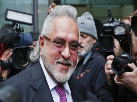 বিজয় মালিয়াকে নিয়ে ব্যাকফুটে মোদী সরকার! লুক আউট নোটিস নিয়ে যা বলল সিবিআই