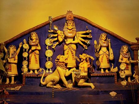 বিশ্বের ‘বড় দুর্গা’ সেই ঢেউ এখনও চলছে, দেশপ্রিয় পার্ক মানে নতুন কিছু, দেখুন ভিডিও