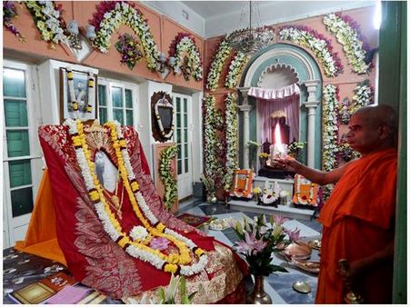 দশোপচারে পুজো! রীতি নেই প্রাণ প্রতিষ্ঠার, জেনে নিন এমনই এক দুর্গা পুজো সম্পর্কে