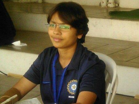 বিলি বাউডেন নন তিনি কুমার ধর্মসেনা - পুদুচেরির মাঠে শুনতে চান 'ম্যাডাম' ডাক