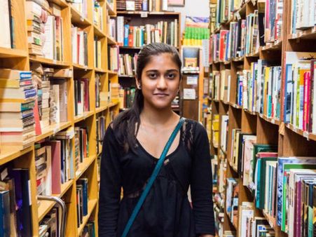 প্রকৃতি নিয়ে শব্দ সাজাতে ভালবাসে এই বাঙালি কন্যা, আমেরিকা এখন বুঁদ লগ্নজিতার কবিতায়